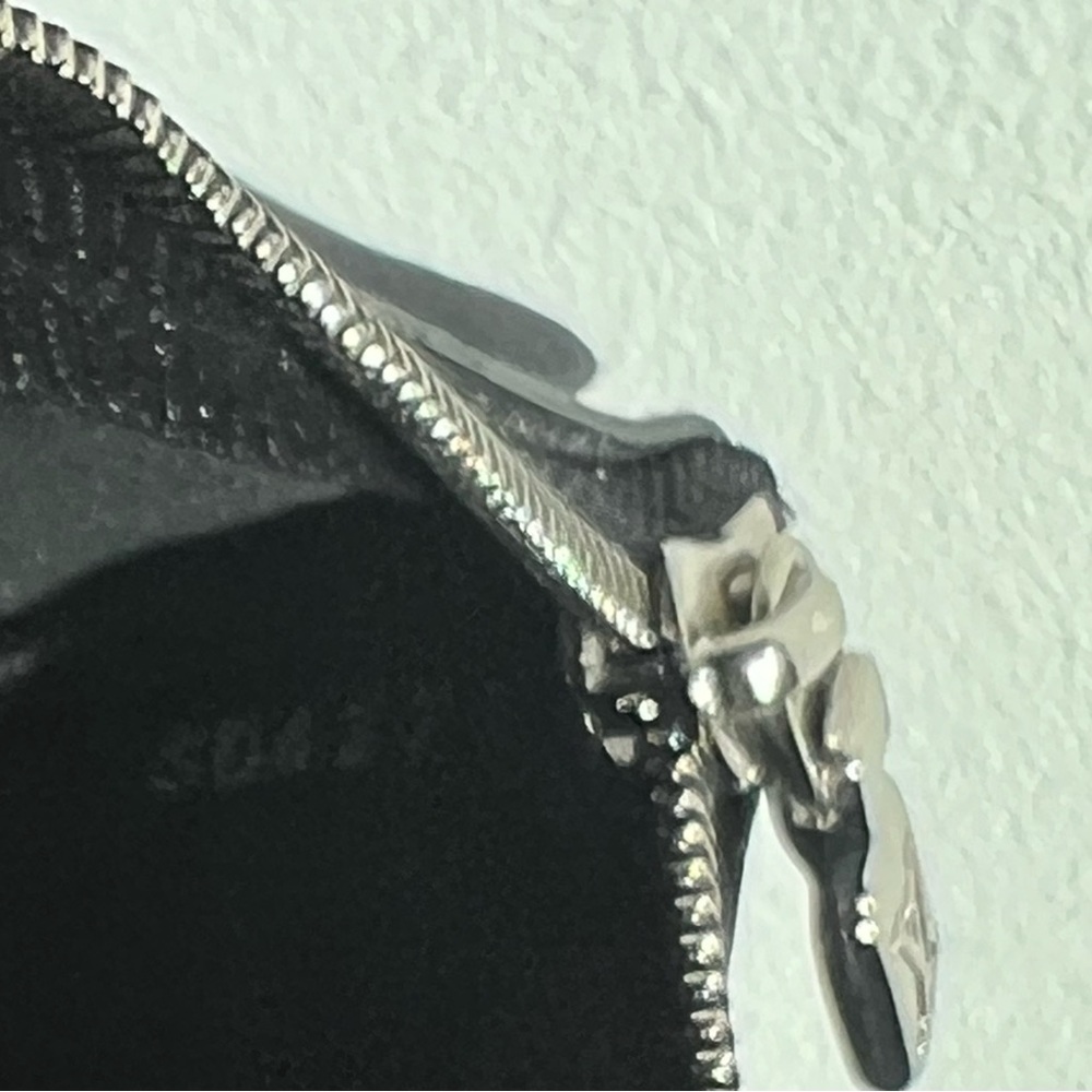 Louis Vuitton Key Pouch NIB - Picture 7 of 7